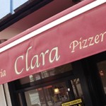 Osteria「Clara」で ひる時ワインとペンネ牛肉＆ほうれん草ピザ